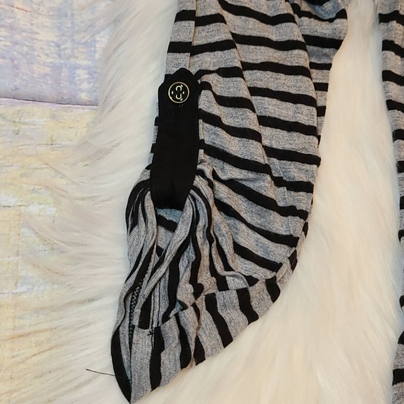 Unique style top - Picture 4 of 4